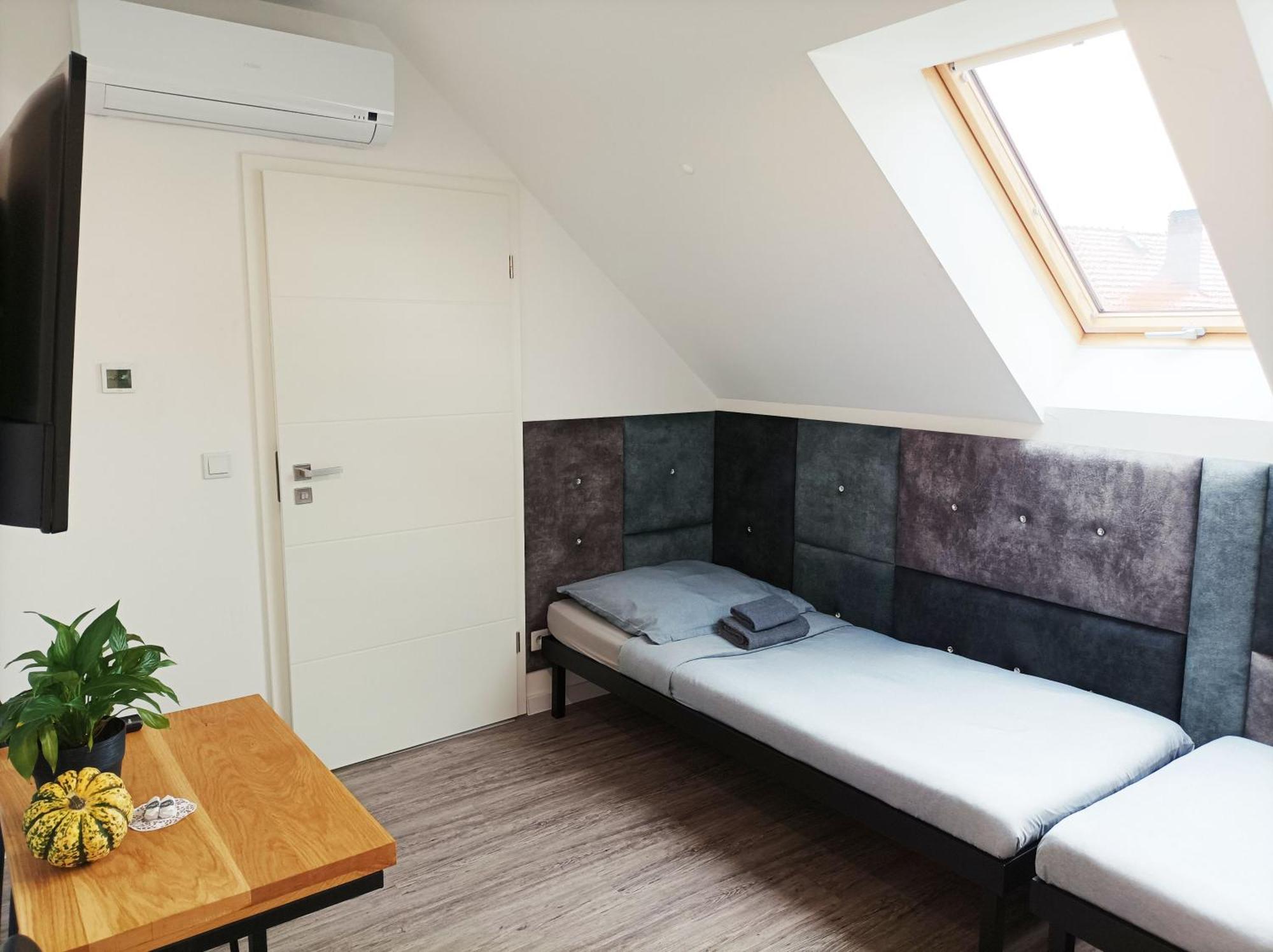 Pokoje Pod Palacem Koszecin Ruang foto