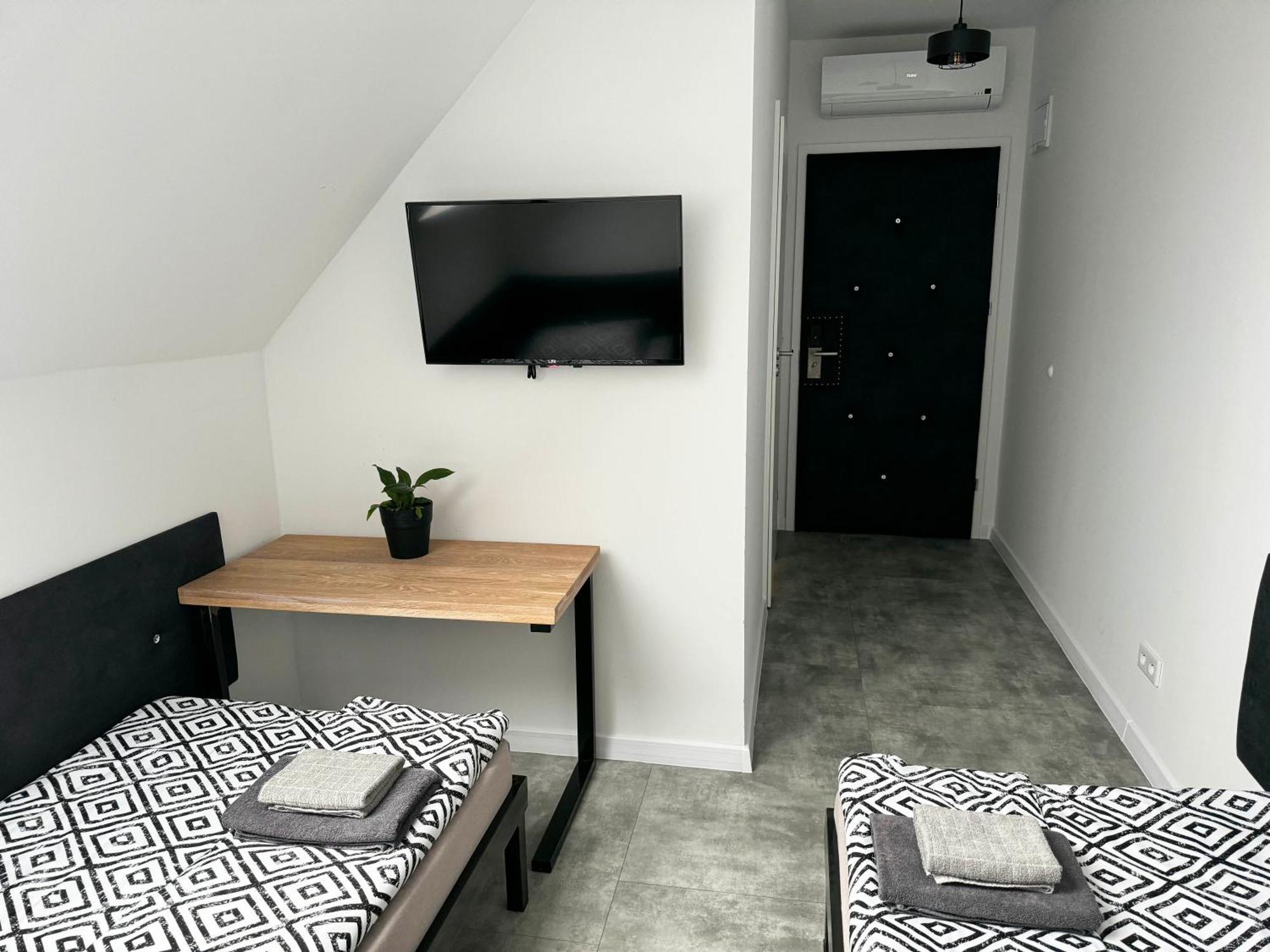 Pokoje Pod Palacem Koszecin Bagian luar foto